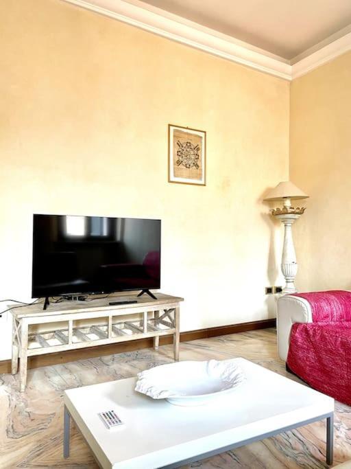 Apartment Under The Basilica Of Sant'Andrea مانتوفا المظهر الخارجي الصورة