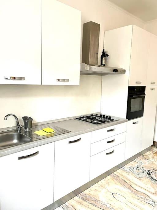 Apartment Under The Basilica Of Sant'Andrea مانتوفا المظهر الخارجي الصورة