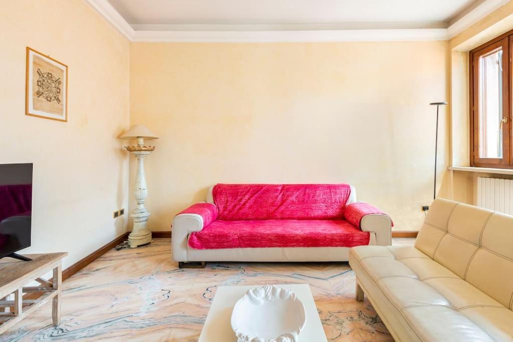 Apartment Under The Basilica Of Sant'Andrea مانتوفا المظهر الخارجي الصورة