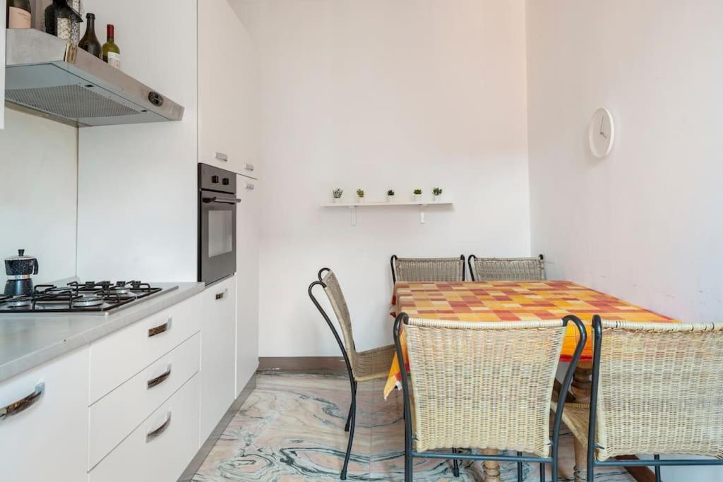 Apartment Under The Basilica Of Sant'Andrea مانتوفا المظهر الخارجي الصورة