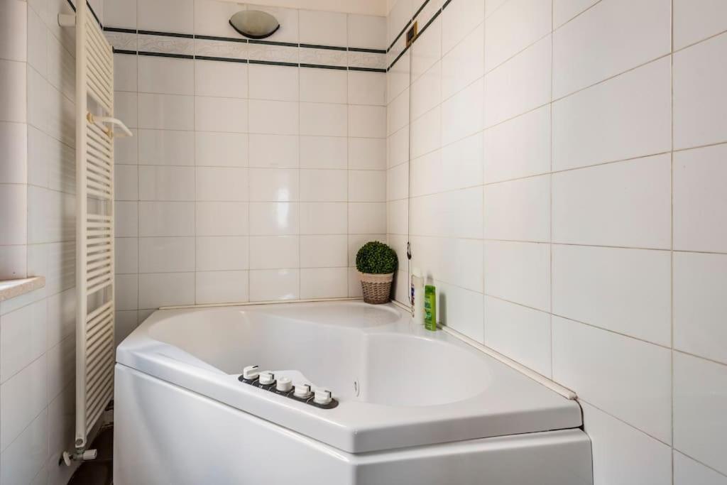 Apartment Under The Basilica Of Sant'Andrea مانتوفا المظهر الخارجي الصورة