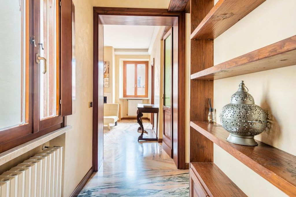 Apartment Under The Basilica Of Sant'Andrea مانتوفا المظهر الخارجي الصورة